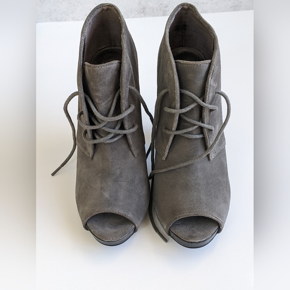 LIKE NEW!! Loft Suede Booties